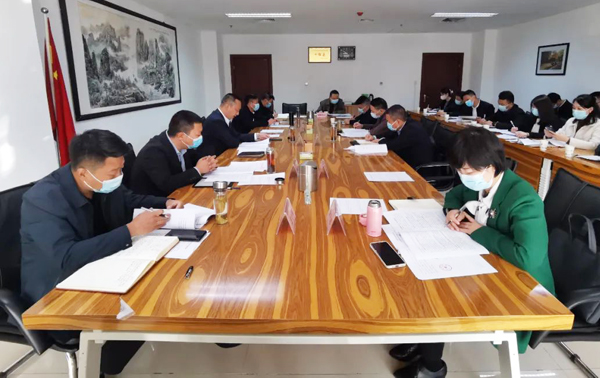 王志伟主持召开区政府党组会议