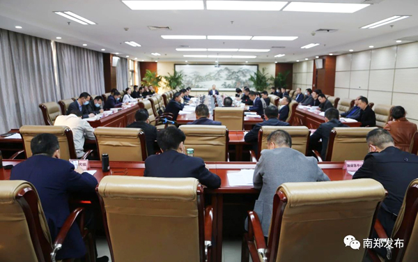 区政府召开常务会议